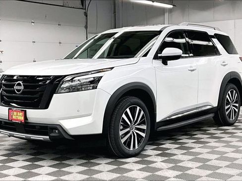 New 2025 Nissan Pathfinder Platinum w/ Lighting Package (N93) AWD/4WD image 2