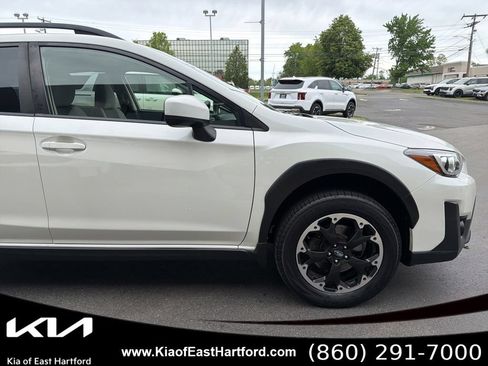 Used 2023 Subaru Crosstrek 2.0i Premium AWD/4WD image 6