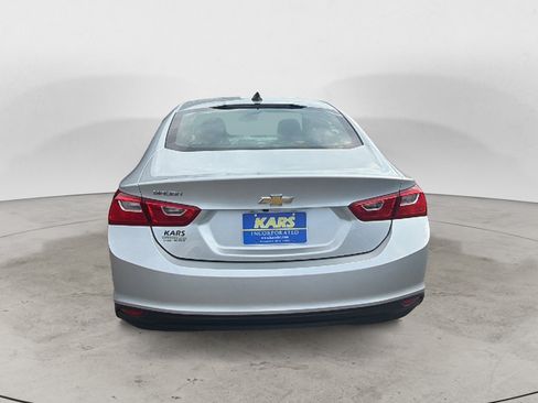 Used 2017 Chevrolet Malibu LS FWD image 4