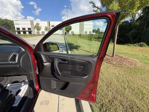 Used 2015 GMC Acadia SLT AWD/4WD image 19
