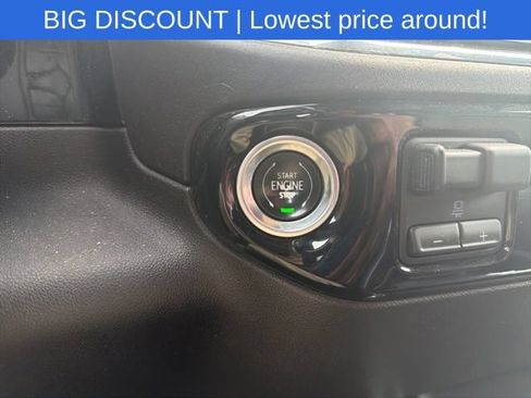 Used 2024 GMC Sierra 3500 SLT w/ SLT Convenience Package AWD/4WD image 39
