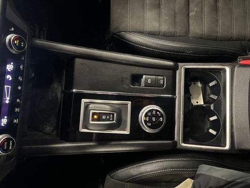 Used 2022 Mitsubishi Outlander SE image 26