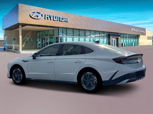 New 2026 Hyundai Sonata SEL FWD image 4