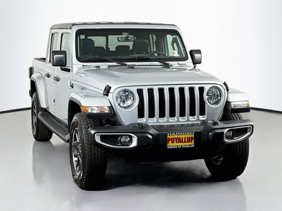 Used 2023 Jeep Gladiator Overland w/ Popular Equipment Package