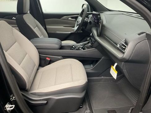 New 2026 Chevrolet Traverse LT FWD image 24