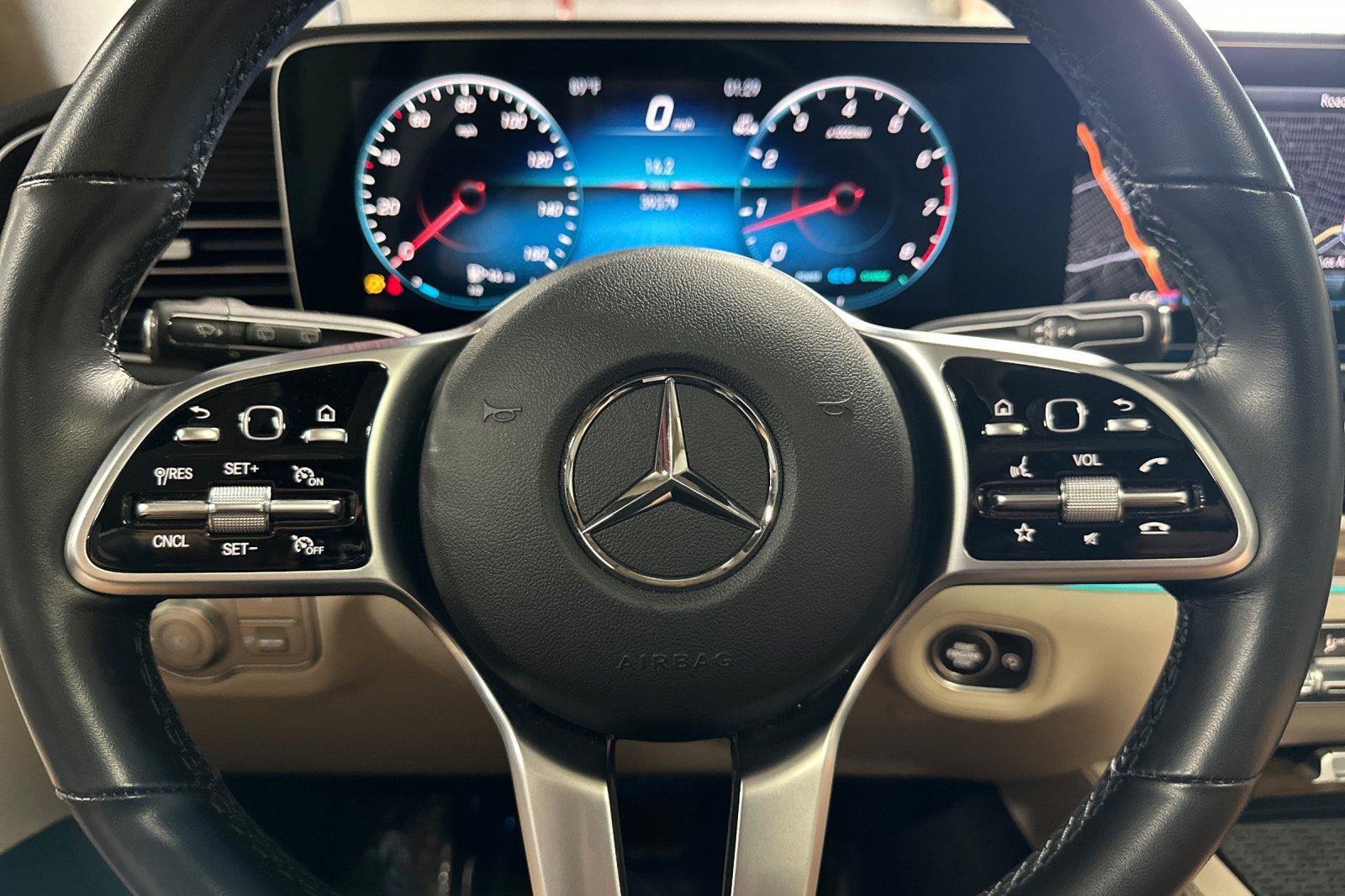 Used 2023 Mercedes-Benz GLE 450 4MATIC w/ AMG Line Exterior image 23