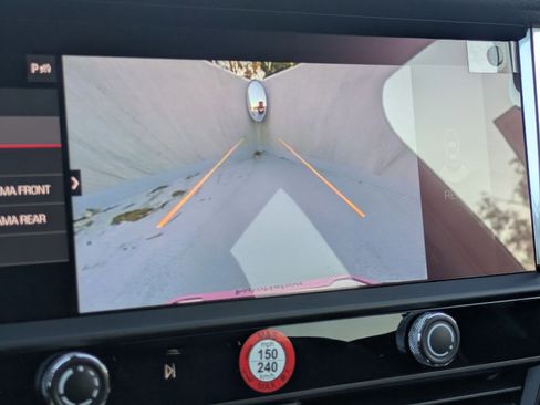 New 2026 Porsche Macan image 19