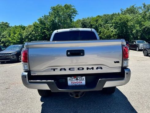 Used 2020 Toyota Tacoma TRD Sport w/ Technology Package AWD/4WD image 7