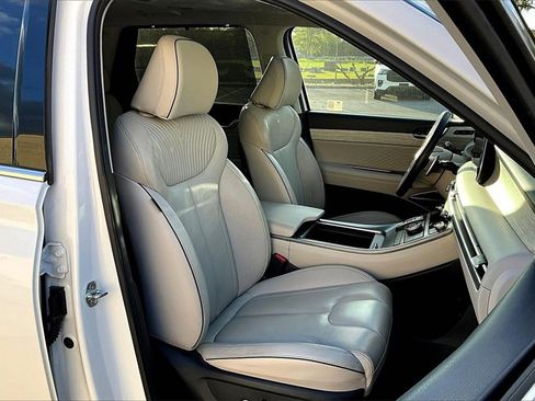 Used 2024 Hyundai Palisade Calligraphy image 7