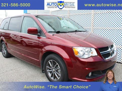 Used 2017 Dodge Grand Caravan SXT FWD image 1