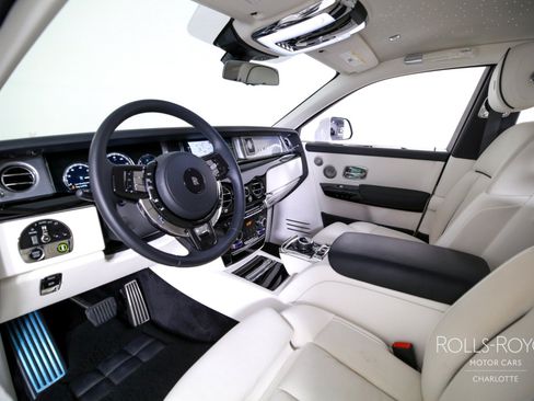 Certified 2024 Rolls-Royce Phantom Sedan RWD image 4