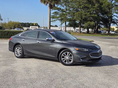 Used 2017 Chevrolet Malibu LT