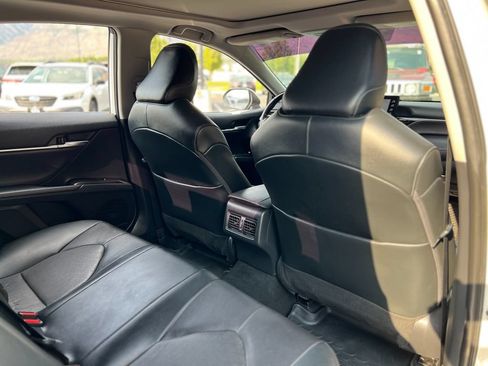 Used 2022 Toyota Camry XSE FWD image 27