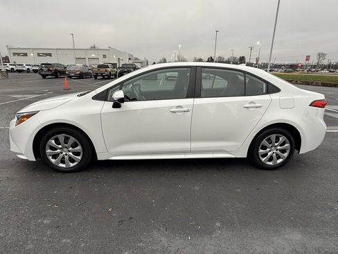 Certified 2024 Toyota Corolla LE image 5