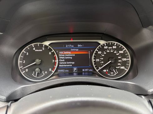 Used 2025 Nissan Altima 2.5 SV FWD image 39
