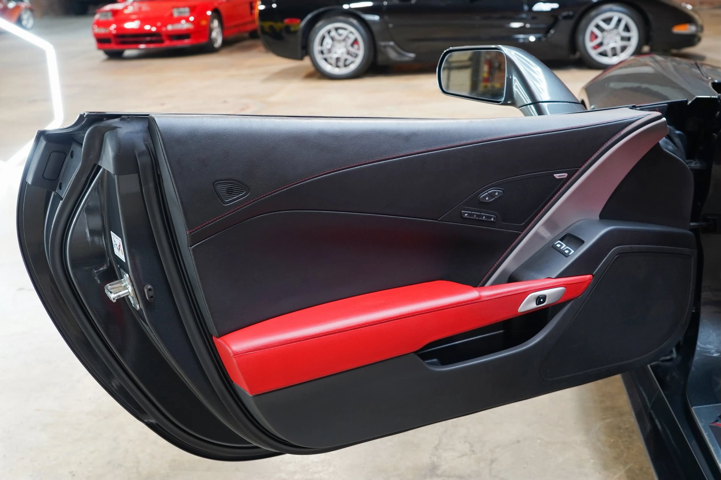 Used 2017 Chevrolet Corvette Stingray Coupe RWD image 39