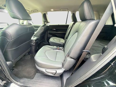 Used 2024 Toyota Grand Highlander FWD image 21