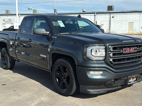 Used 2017 GMC Sierra 1500 SLE w/ SLE Value Package image 3