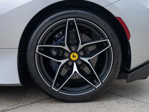 Used 2020 Ferrari 488 Pista Spider RWD image 21