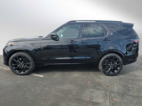 New 2026 Land Rover Discovery Limited Edition image 2