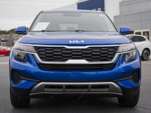 Used 2023 Kia Seltos LX image 2