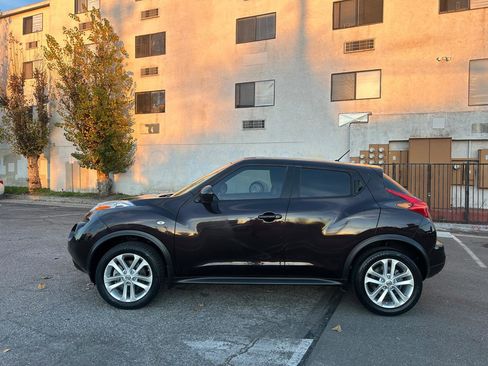 Used 2014 Nissan Juke S image 2