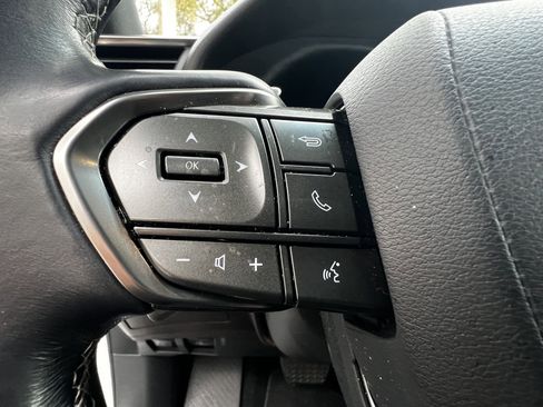 Used 2022 Lexus LX 600 4WD w/ Accessory Package (Z1) image 19