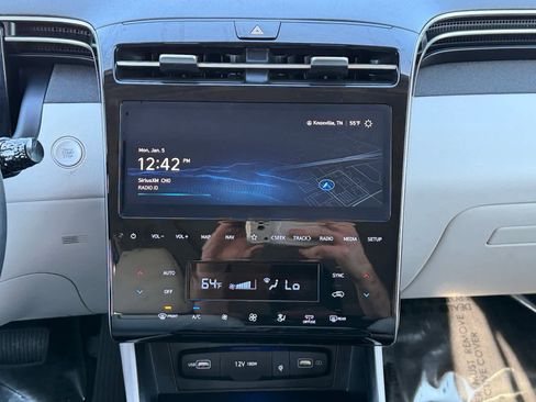 Certified 2024 Hyundai Tucson Limited image 14