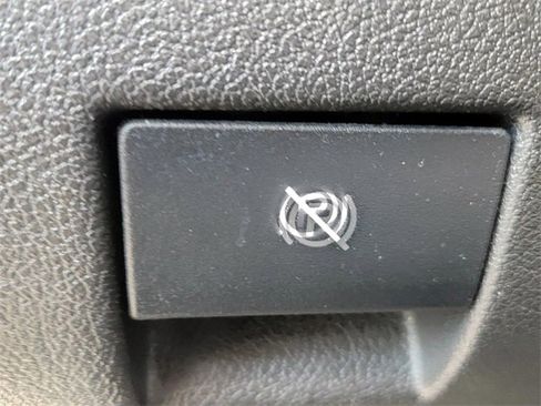 Used 2008 HUMMER H3 Luxury image 27