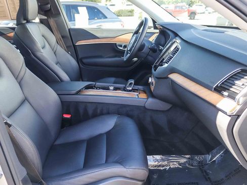 Used 2024 Volvo XC90 T8 Plus AWD/4WD image 18