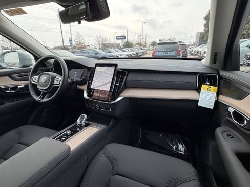 New 2026 Volvo XC90 B5 Plus image 11