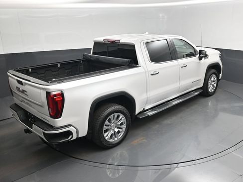 Used 2025 GMC Sierra 1500 Denali w/ Technology Package AWD/4WD image 24