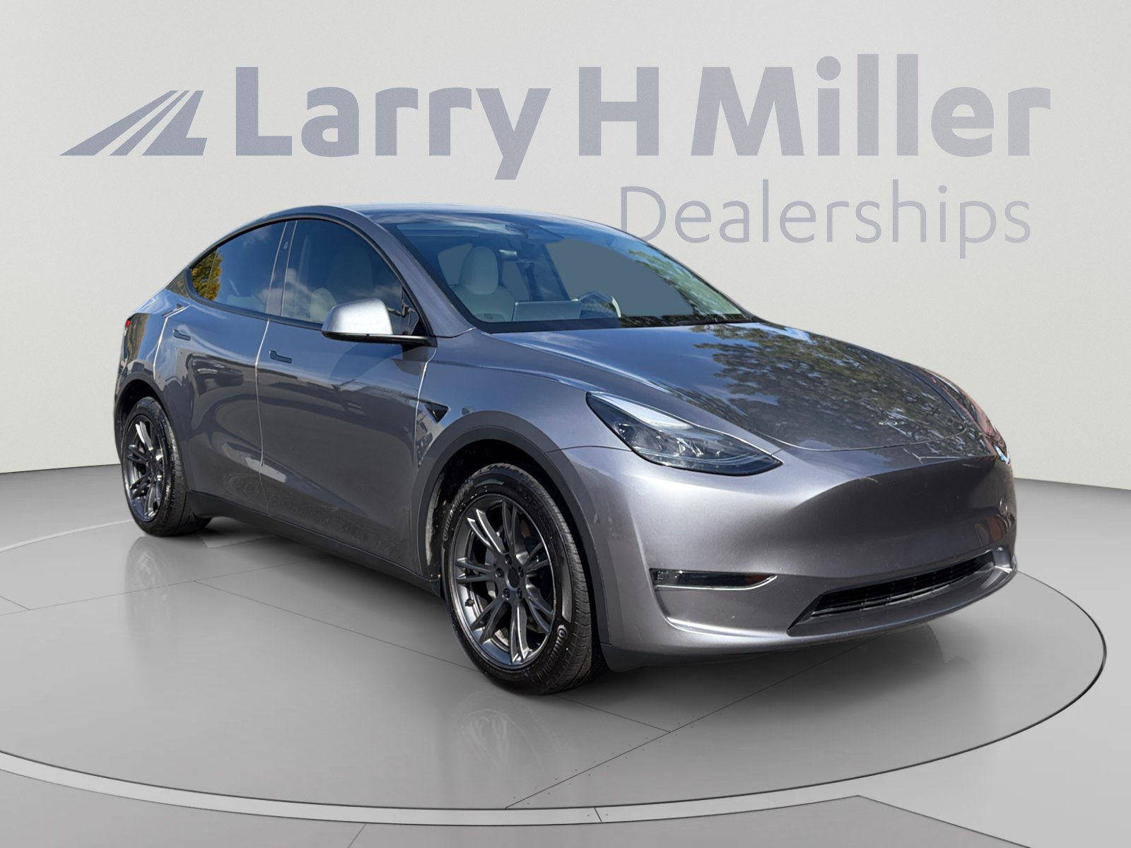 Used 2025 Tesla Model Y Long Range AWD/4WD image 7