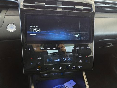 Used 2024 Hyundai Tucson Limited image 38