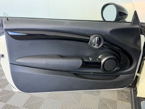 Used 2019 MINI Cooper 2-Door Hardtop image 20