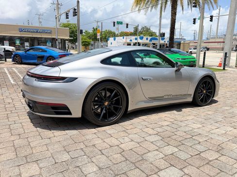 Used 2024 Porsche 911 Carrera T RWD image 12