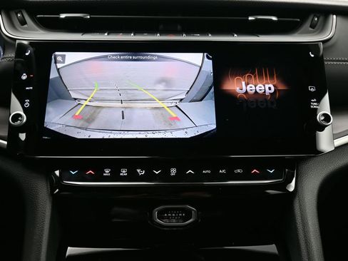 New 2026 Jeep Grand Cherokee L Limited image 25