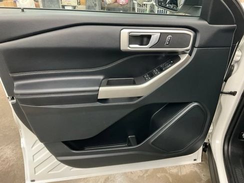 Used 2024 Ford Explorer XLT w/ Equipment Group 202A AWD/4WD image 5