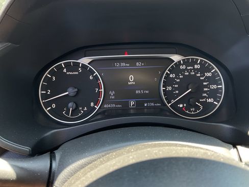 Used 2025 Nissan Altima 2.5 SV FWD image 36