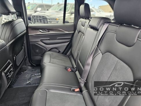 New 2026 Jeep Grand Cherokee Altitude AWD/4WD image 23