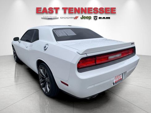 Used 2014 Dodge Challenger SRT8 image 5