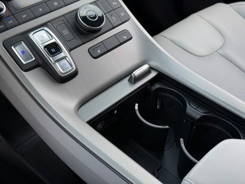 Used 2025 Hyundai Palisade SEL FWD image 18