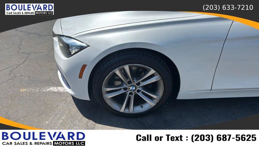 Used 2017 BMW 330i xDrive Sedan AWD/4WD image 9