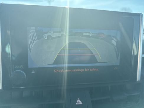 Used 2023 Toyota RAV4 SE image 23