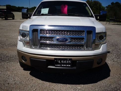 Used 2011 Ford F150 Lariat w/ Lariat Chrome Pkg RWD image 2