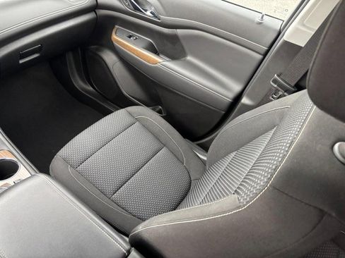 Certified 2023 GMC Acadia SLE w/ Driver Convenience Package image 15