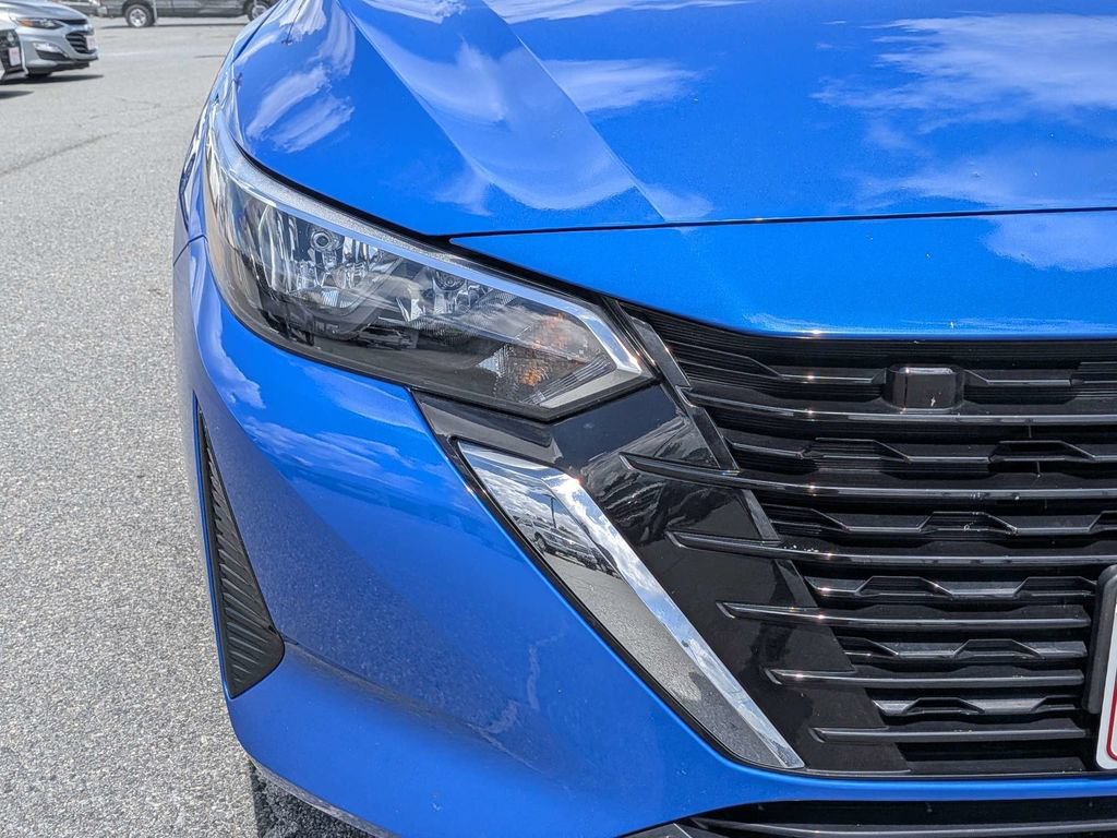 Used 2025 Nissan Sentra SV FWD image 8