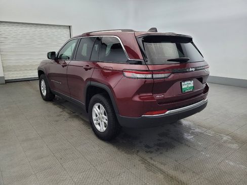 Used 2023 Jeep Grand Cherokee Laredo AWD/4WD image 5