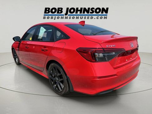 Used 2023 Honda Civic Sport image 4