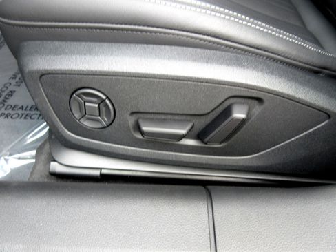 Used 2025 Audi A6 2.0T Premium w/ Convenience Plus Package image 7